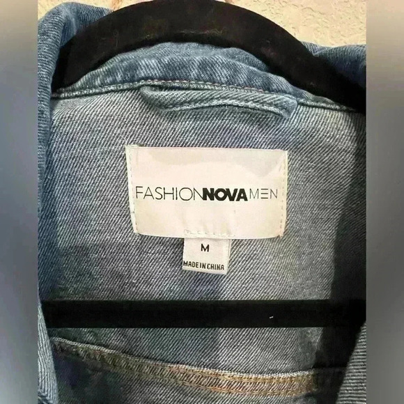 Fashion Nova Bleach Bod Denim Jacket - BleachBlueWash SIZE Medium - Picture 9 of 9